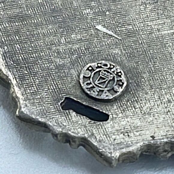 Vintage Chicago lake skyline scene keychain in pewter - Picture 7 of 8